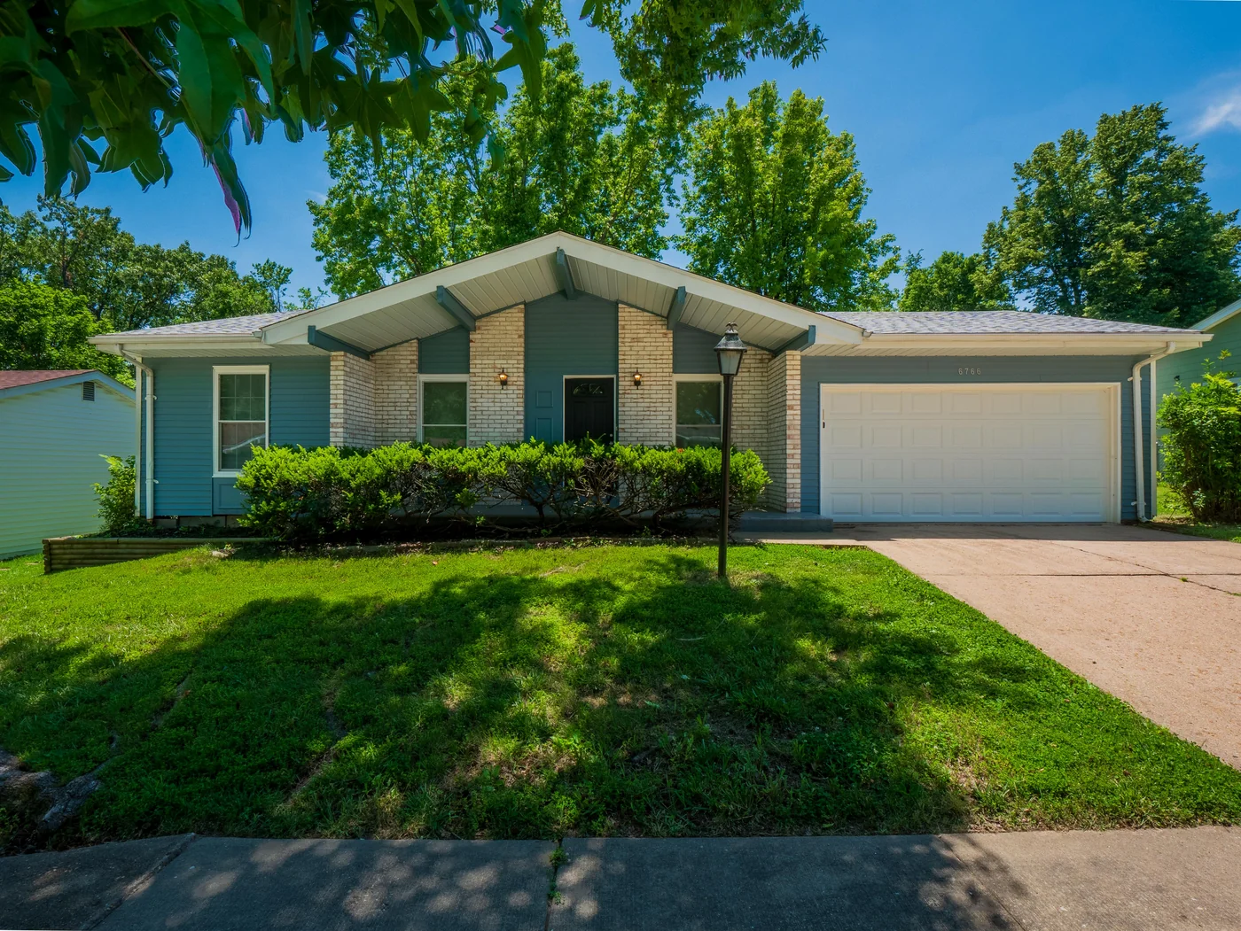 6766 Lesli Mari Court — St. Louis, Missouri 63033