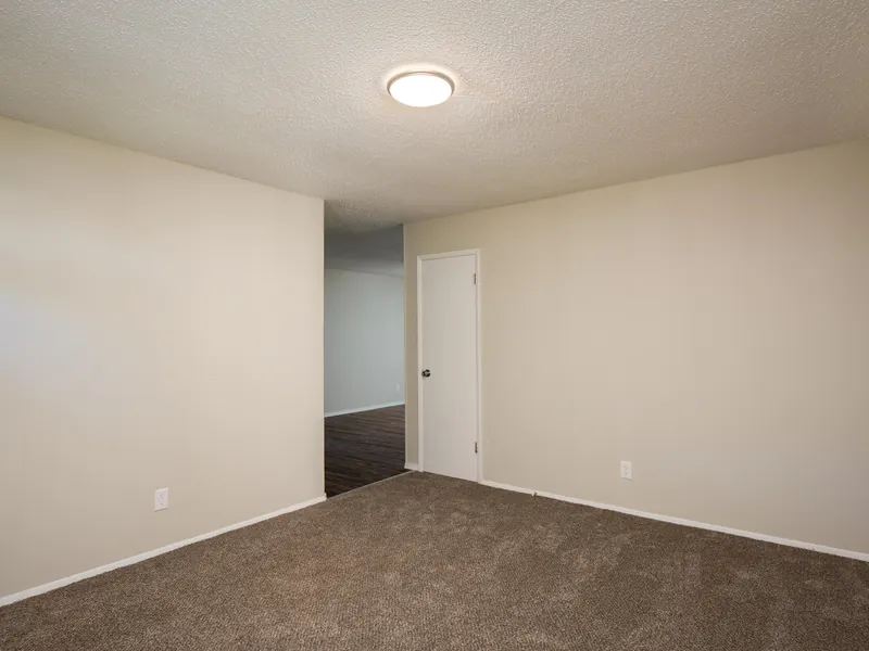 6766 Lesli Mari Court photo 4